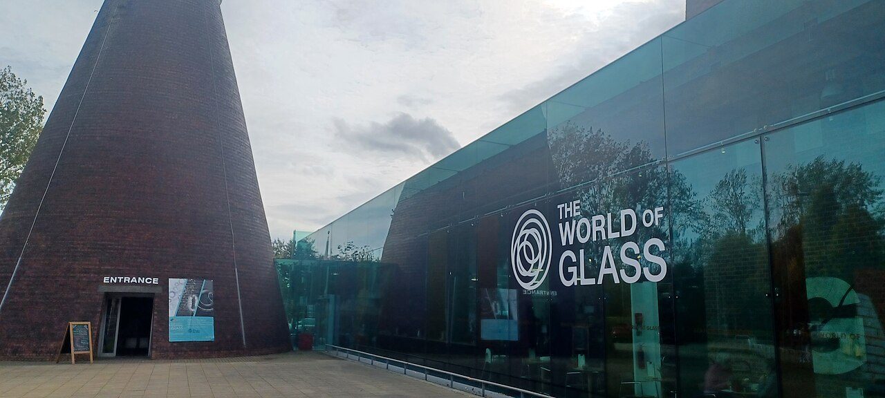The entrance and glass front of The World of Glass in St Helens