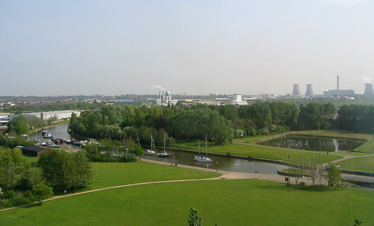 Parkland and canal at Spike Island, Widnes
