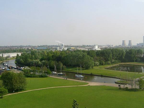 Parkland and canal at Spike Island, Widnes